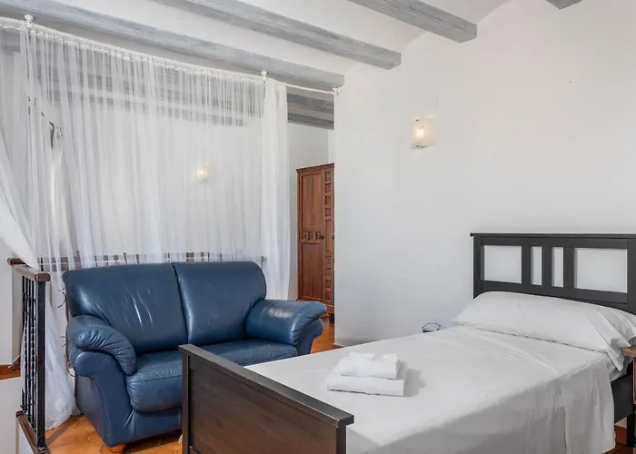 Aloe - Plusholidays * カルプ